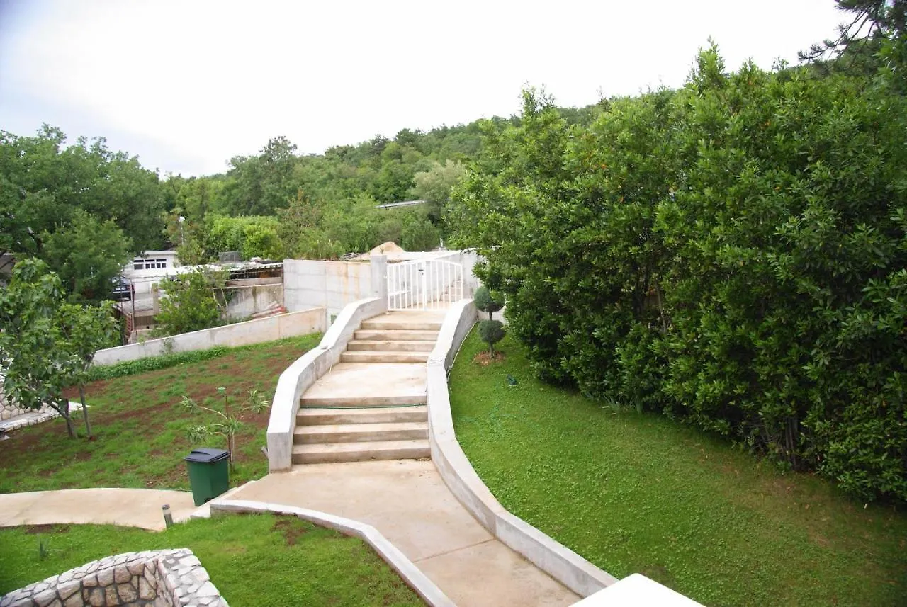 Apartmani Selce 30660 - Tomislav Apartment