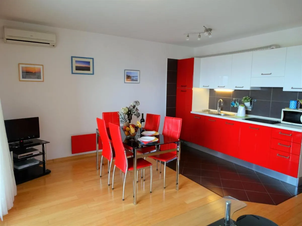 Apartmani Selce 30660 - Tomislav Apartment